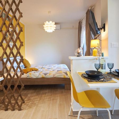 Apartment Yellow Poreč Dış mekan fotoğraf