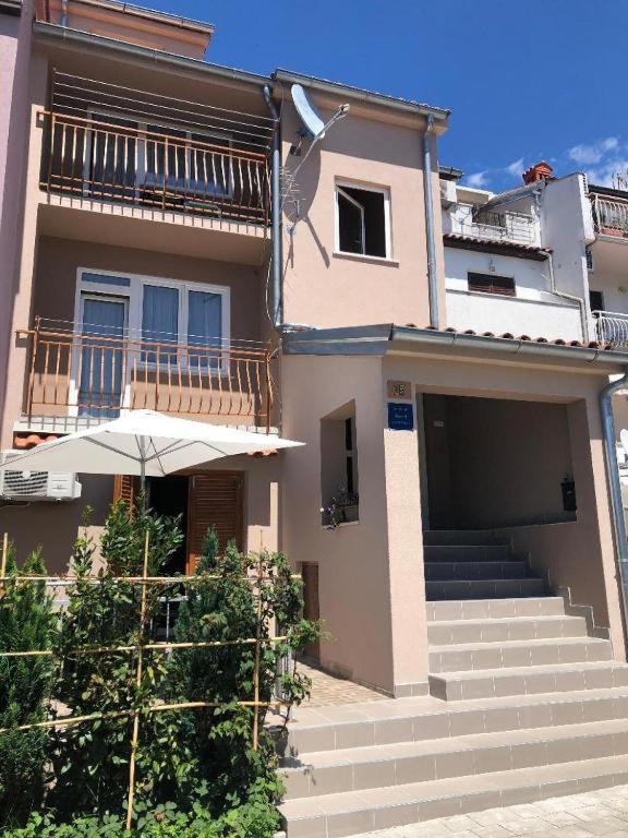 Apartment Yellow Poreč Dış mekan fotoğraf